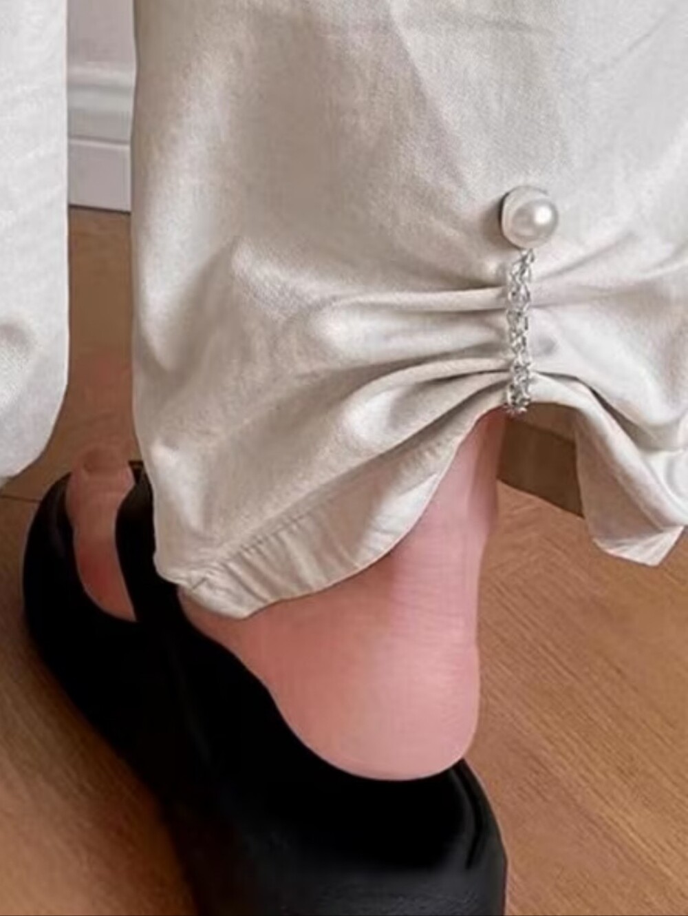 2$ Add On⭐ Pearl Multifunctional Clothing Clip